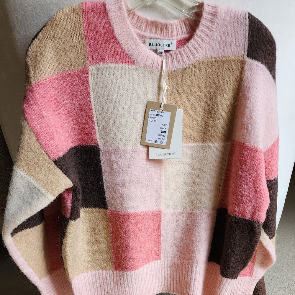 Beatiful and Cozy Brand New Sweater